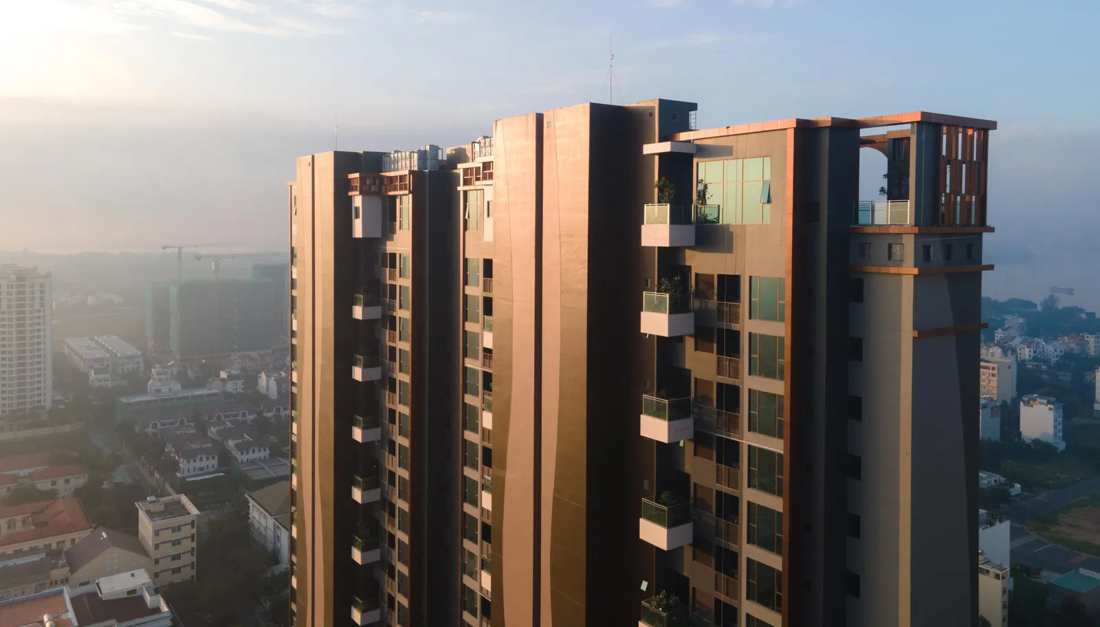 Ảnh chụp thực tế tòa tháp DEFINE